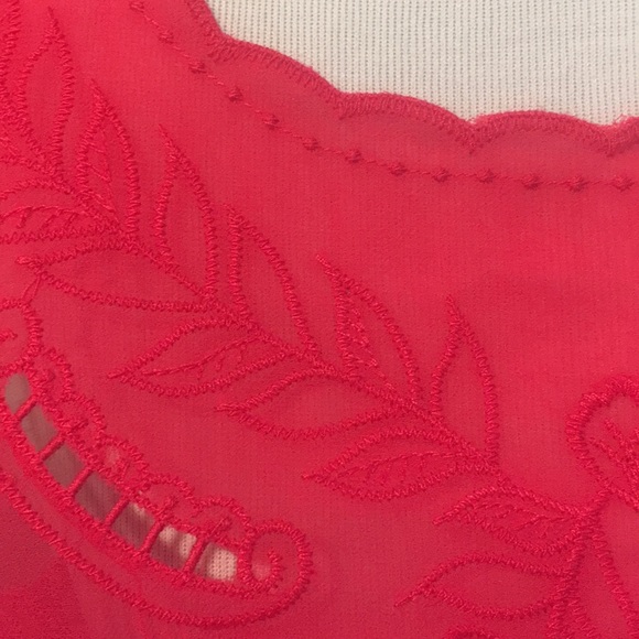 Evereve Lush Top. Sleeveless. - Picture 3 of 7